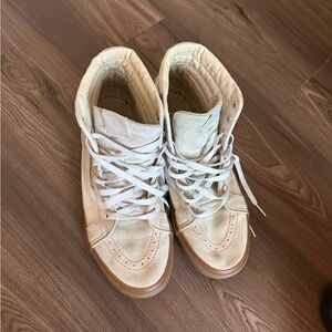 Men’s Size 10 High Top Shoes